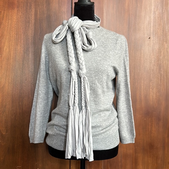 Braided and Knotted Scarf - Picture 3 of 4